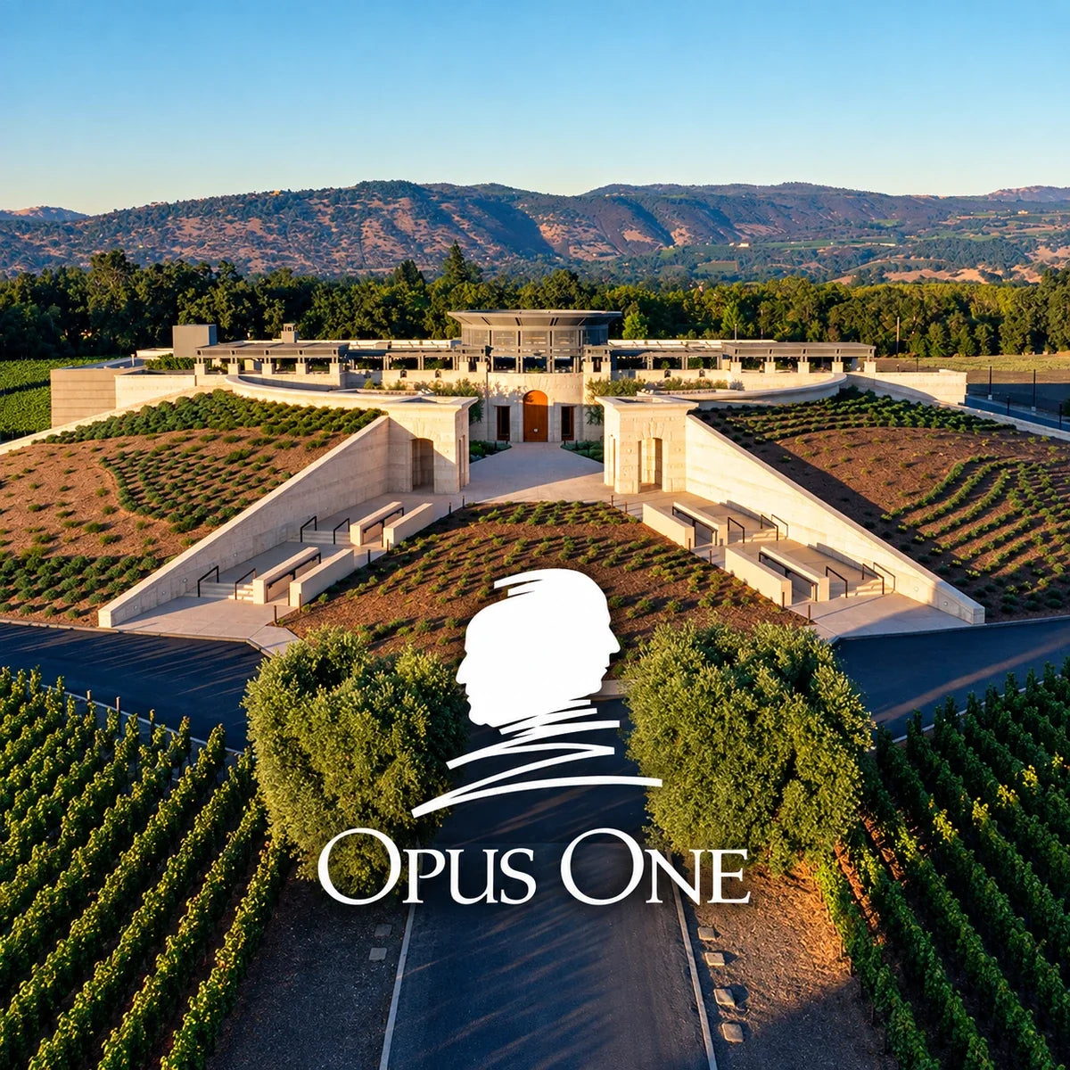 Opus One met het logo van het wijnhuis