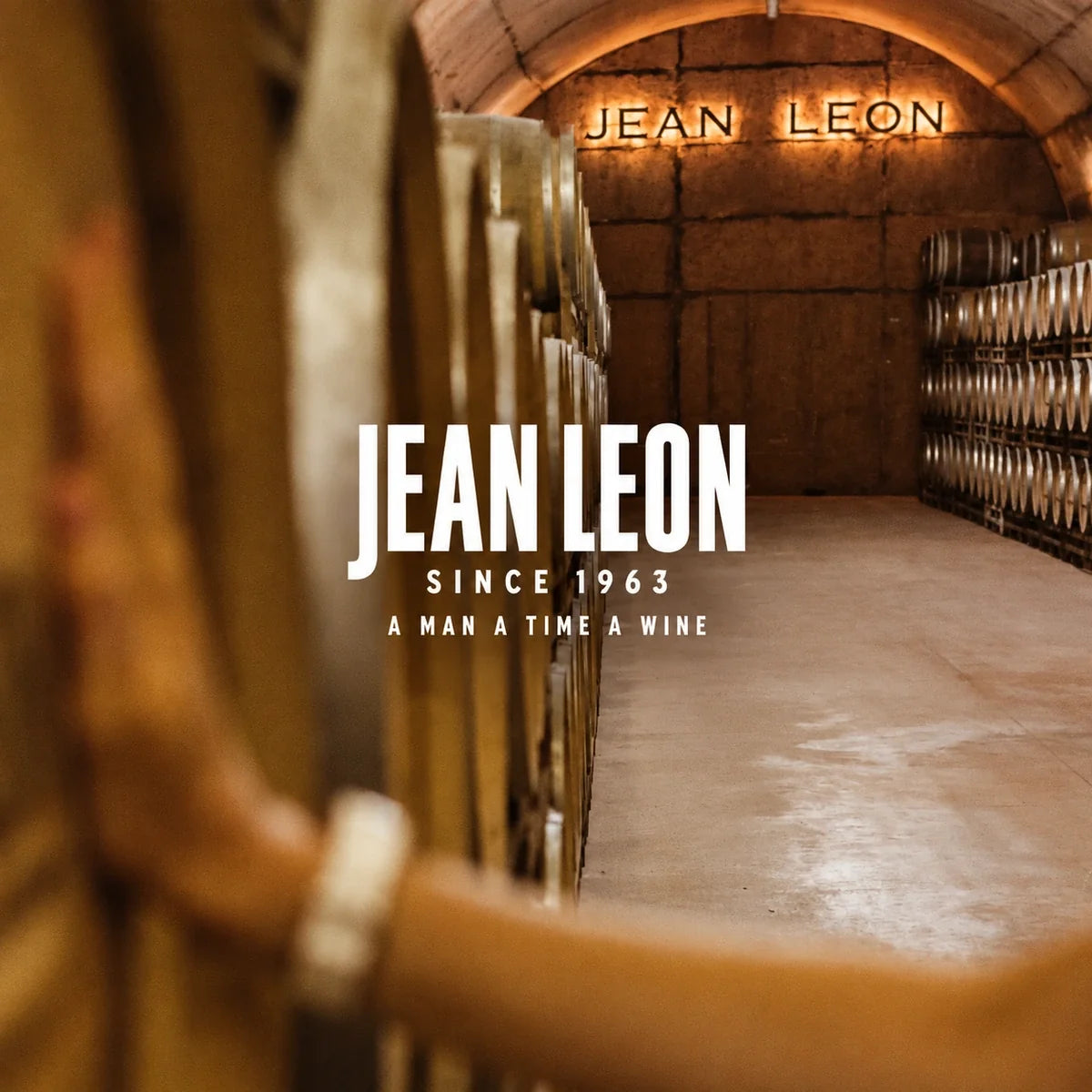 Jean Leon wijnhuis en logo