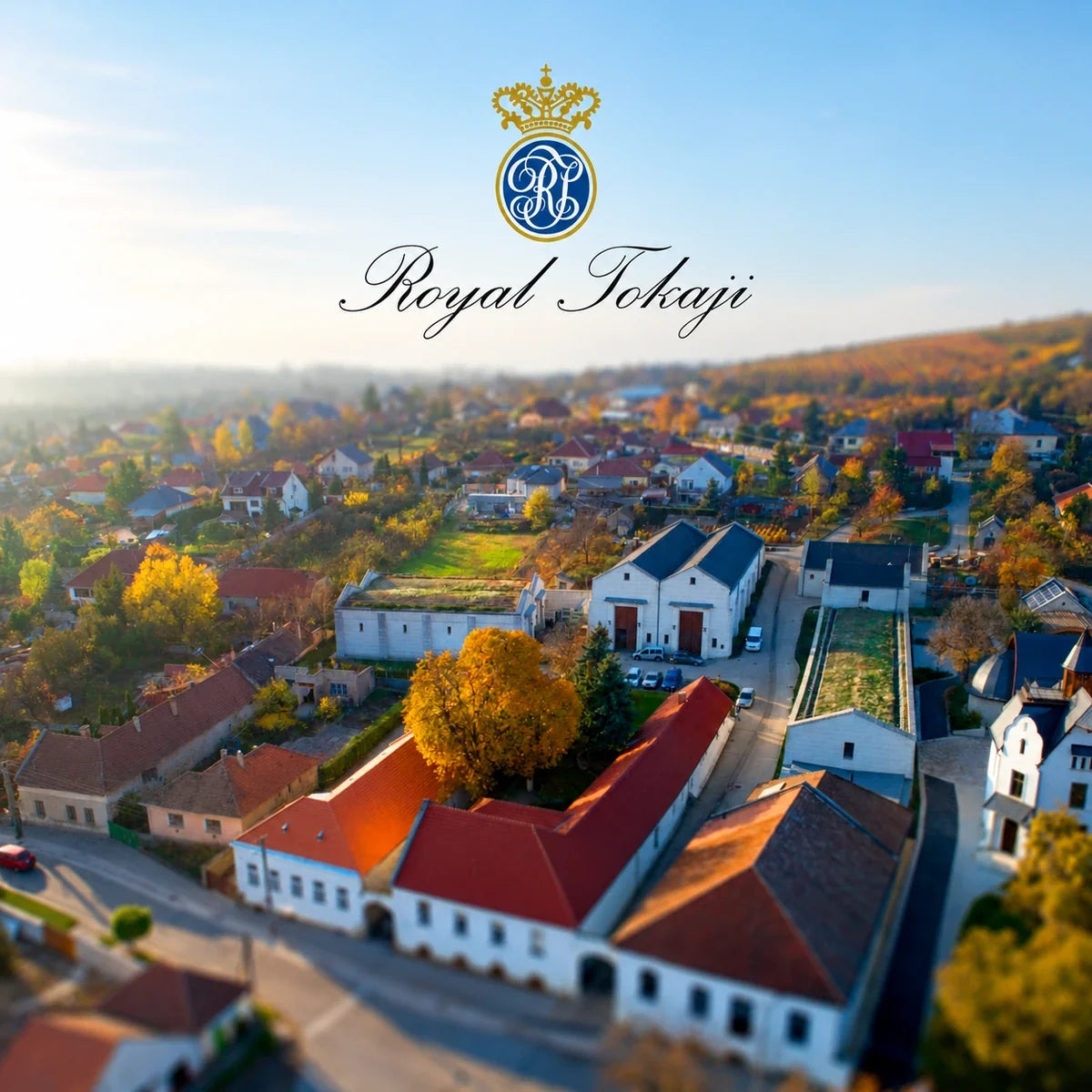 The Royal Tokaji, sfeerfoto met logo