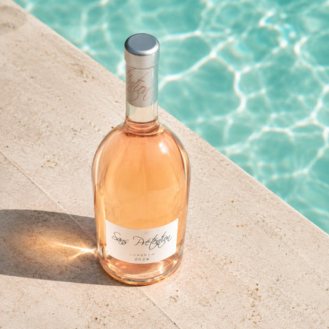 Sans Pretention Luberon Rosé - Pool Shot